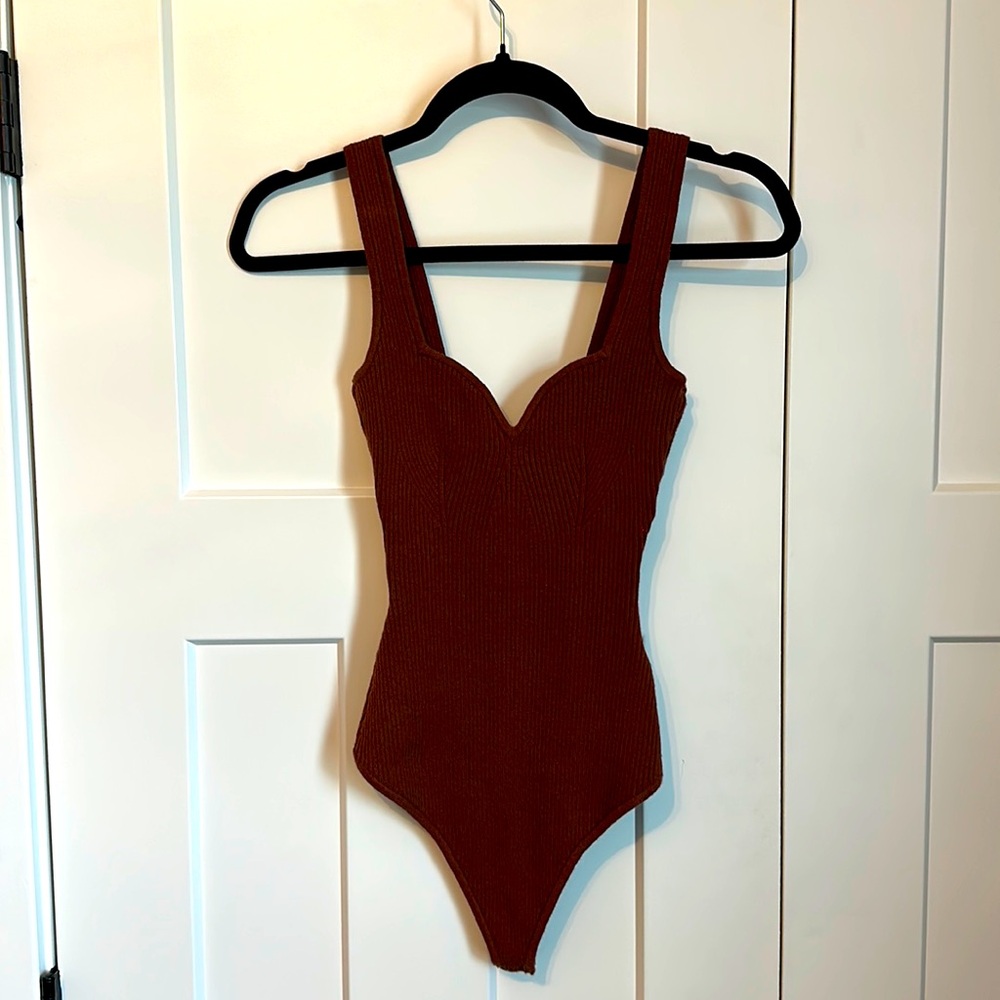 Abercrombie sweetheart neckline body suit.
